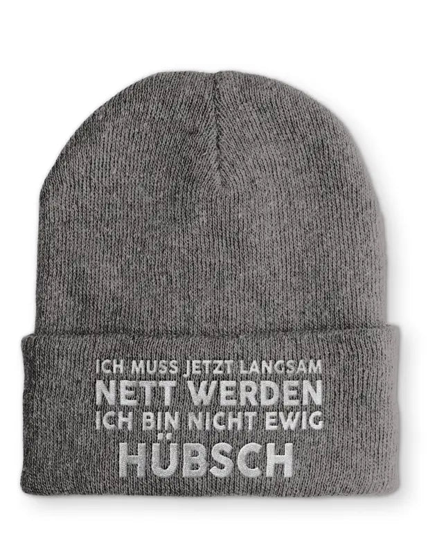 
                      
                        Ich muss jetzt langsam Nett werden bin nicht ewig hübsch Statement Beanie Mütze mit Spruch - Rot
                      
                    