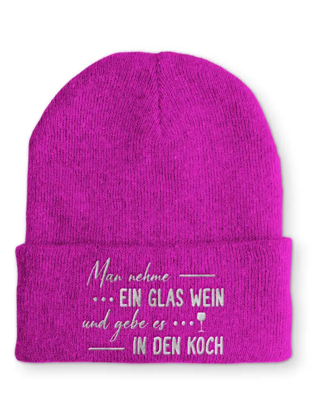 
                      
                        Man nehme ein Glas Wein und gebe es in den Koch Statement Beanie Mütze mit Spruch - Pink
                      
                    