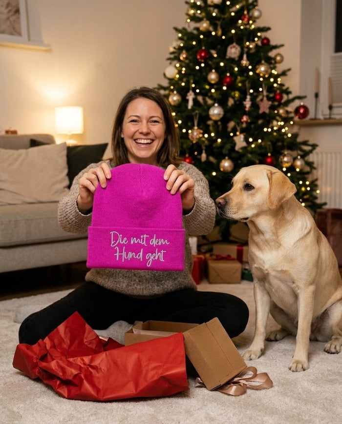 Pinke Mütze Die mit dem Hund geht als Weihnachtsgeschenk