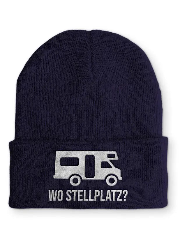 
                      
                        Wo Stellplatz? Statement Beanie Mütze mit Spruch - Navy
                      
                    